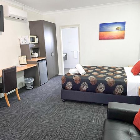 Ascot Lodge Motor Inn Кингарой Экстерьер фото