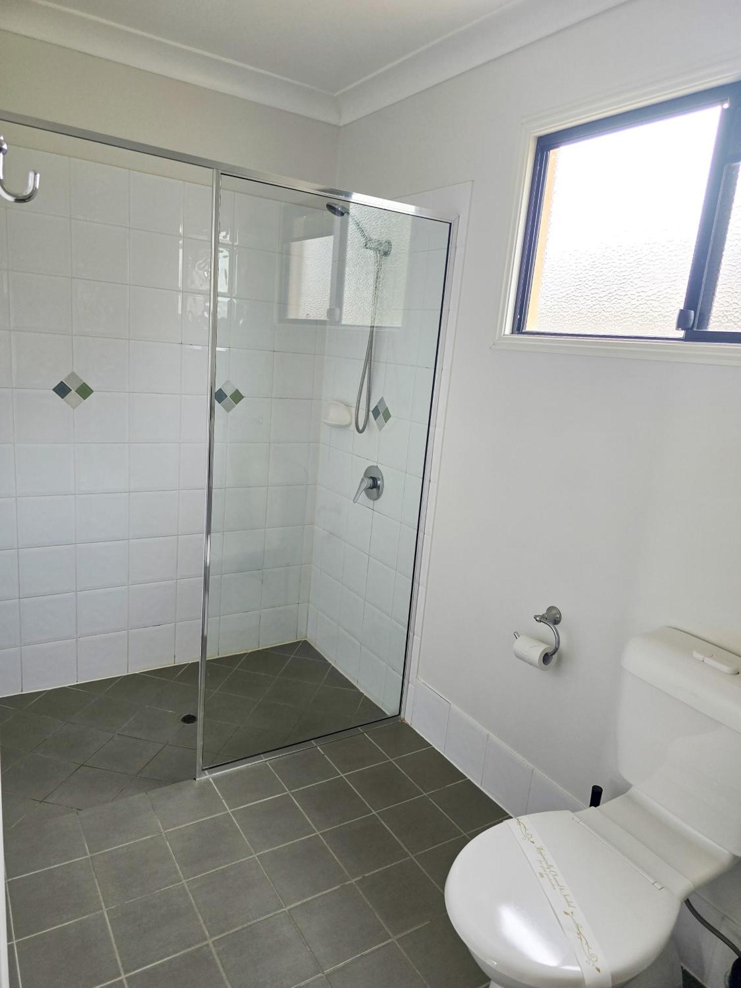 Ascot Lodge Motor Inn Кингарой Экстерьер фото