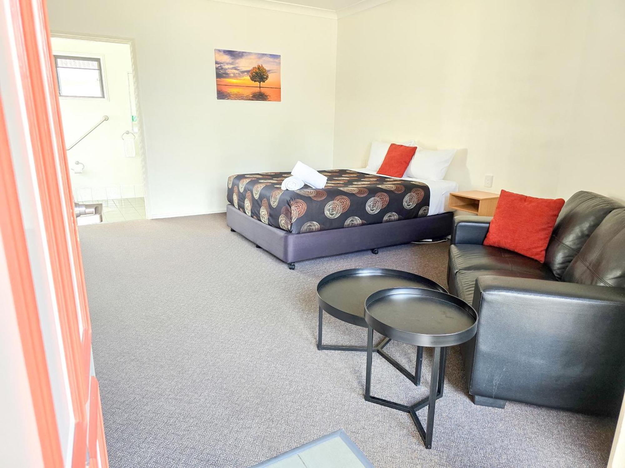 Ascot Lodge Motor Inn Кингарой Экстерьер фото