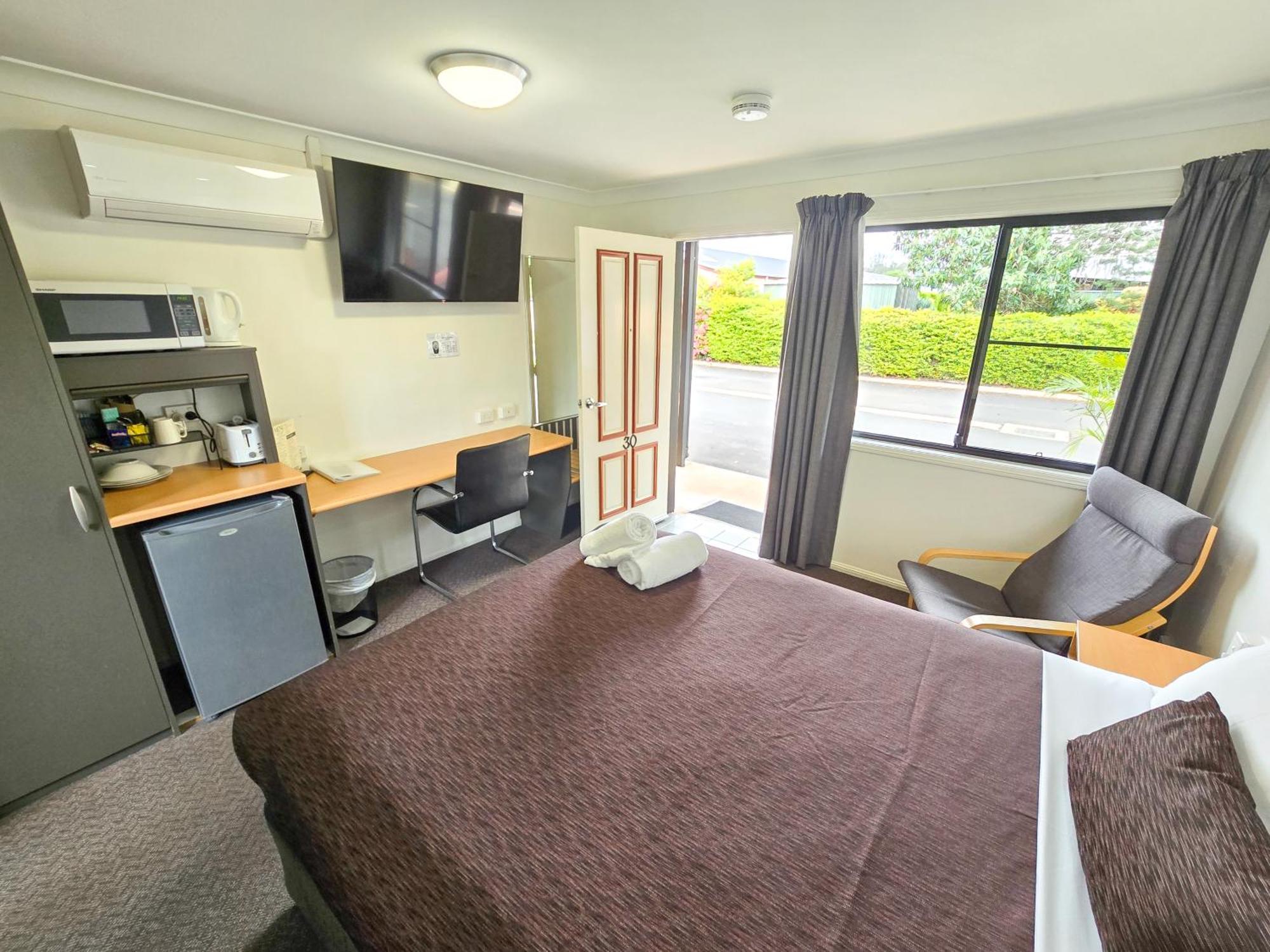 Ascot Lodge Motor Inn Кингарой Экстерьер фото